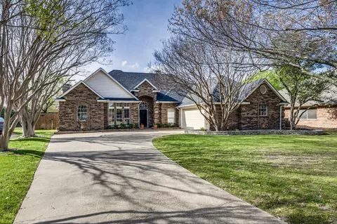 2344 Fox Glenn Cir, Bedford, TX 76021