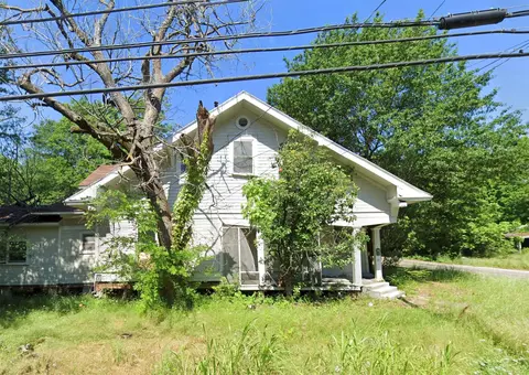 706 8th St SE, Paris, TX 75460