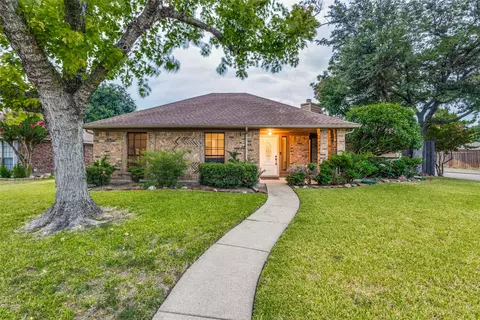 2225 University Cir, Rowlett, TX 75088