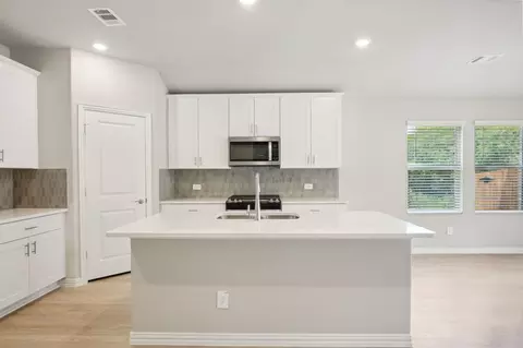 3918 Possum Dr, Farmersville, TX 75442