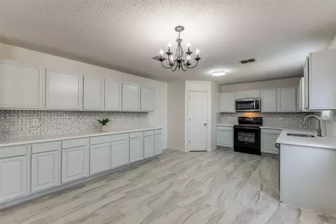 1217 Willow Tree Dr, Mckinney, TX 75071