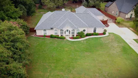 9066 Lakeridge Ln, Kaufman, TX 75142