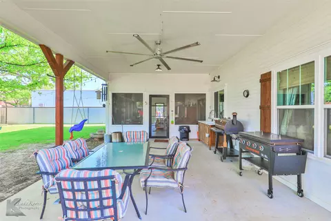 Exterior - 801 N Avenue H, Haskell, TX 79521 photo 5 of 12