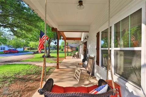 Exterior - 801 N Avenue H, Haskell, TX 79521 photo 7 of 12