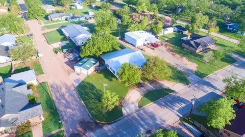 View/Area - 801 N Avenue H, Haskell, TX 79521 photo 1 of 2