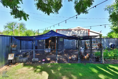 Exterior - 801 N Avenue H, Haskell, TX 79521 photo 10 of 12