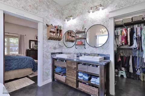 Bath - 801 N Avenue H, Haskell, TX 79521 photo 6 of 6