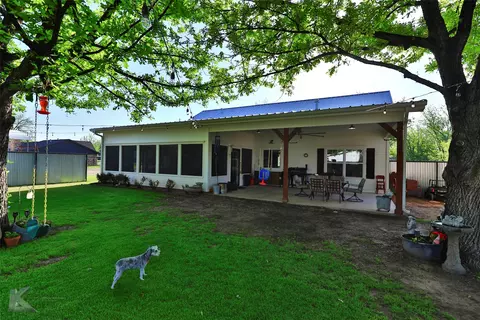 Exterior - 801 N Avenue H, Haskell, TX 79521 photo 11 of 12