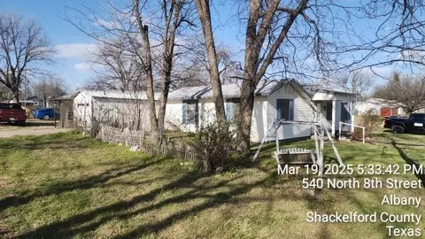 540 N 8th St, Albany, TX 76430