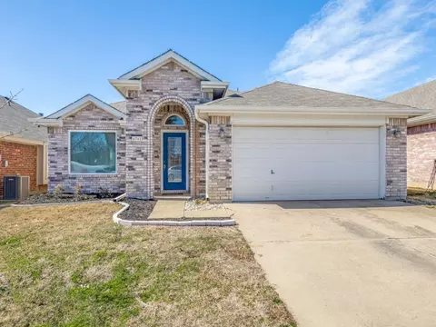 6741 Bear Hollow Ct, Watauga, TX 76137