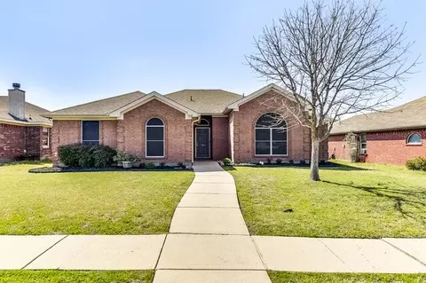 1402 Chapel Creek Dr, Midlothian, TX 76065