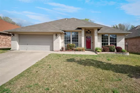 3621 Kodiak Ct, Fort Worth, TX 76137