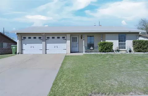 5833 Haney Dr, Watauga, TX 76148