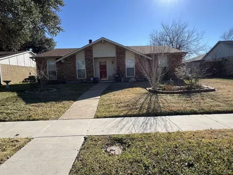 9006 Linda Vista Dr, Rowlett, TX 75088