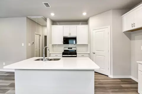 938 Dayflower Ct, Lavon, TX 75166