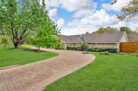 6624 Glenhurst Dr, Dallas, TX 75254