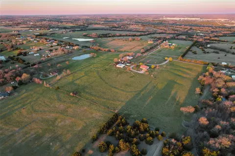 992 Bennett Rd, Howe, TX 75459 photo 3