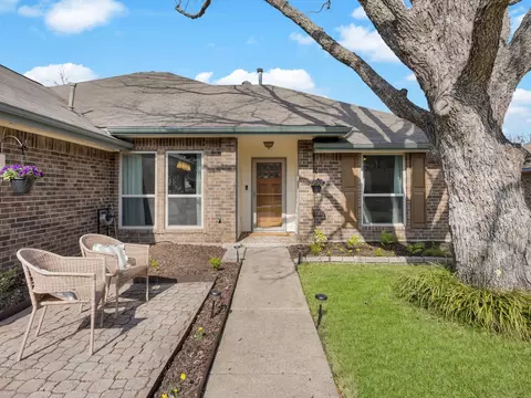4105 Scott Dr, Rowlett, TX 75088