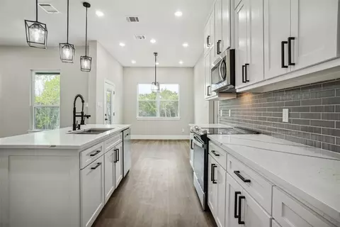 5010 Terlingua Dr, Granbury, TX 76048