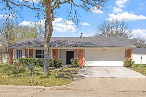 1027 Aspen Ln, Mansfield, TX 76063