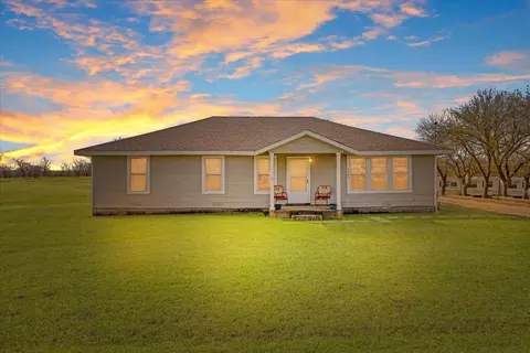 4502 Elementary Dr, Whitesboro, TX 76273