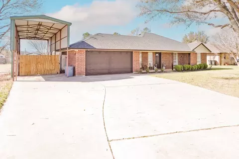 1428 Sandy Beach Rd, Pelican Bay, TX 76020