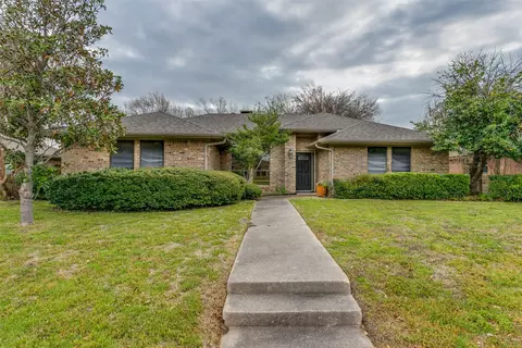 124 Simmons Dr, Coppell, TX 75019
