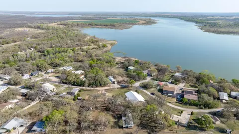 124 Arrowhead, Comanche, TX 76442 photo 6