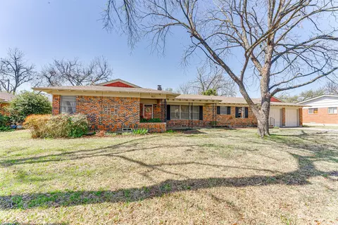 1821 Arrow Ln, Garland, TX 75042