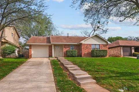 1421 May St, Denton, TX 76209