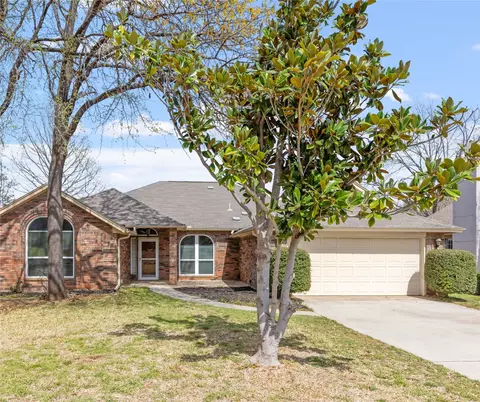4920 Wolf Creek Trl, Flower Mound, TX 75028