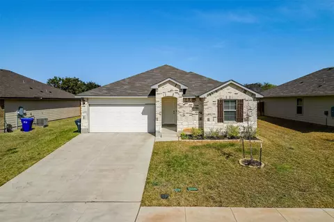 6933 Guadalupe Rd, China Spring, TX 76633
