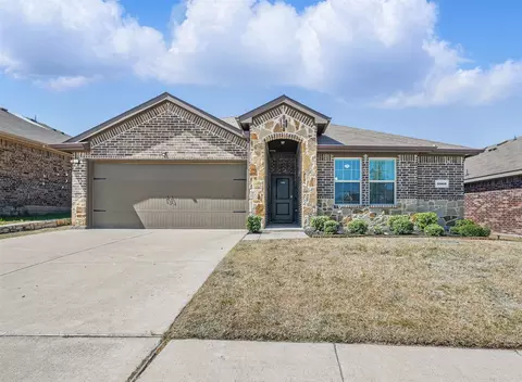 2560 Saldana Dr, Royse City, TX 75189