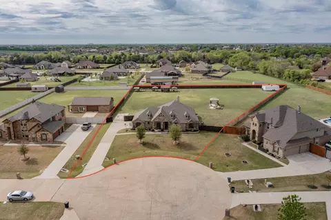 8820 Etta Ct, Waxahachie, TX 75167
