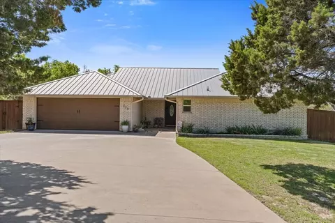 208 E Bluebonnet Dr, Cresson, TX 76035