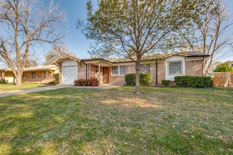 2929 Hollandale Ln, Farmers Branch, TX 75234