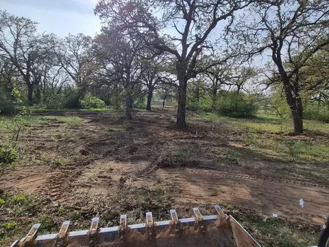 2001 Atticus Ct, Springtown, TX 76082 photo 4