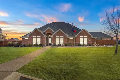 5417 Posada Dr, Crowley, TX 76036
