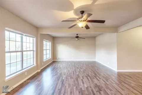 616 E 10th St, Baird, TX 79504 photo 4