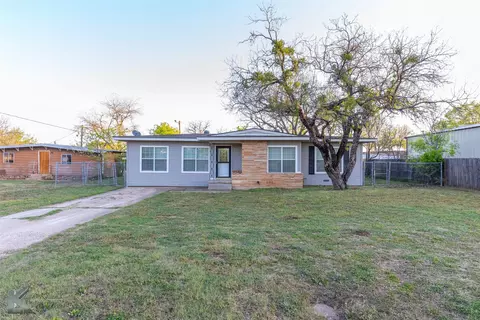 616 E 10th St, Baird, TX 79504 photo 3
