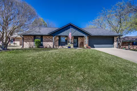 3404 Canton St, Greenville, TX 75402