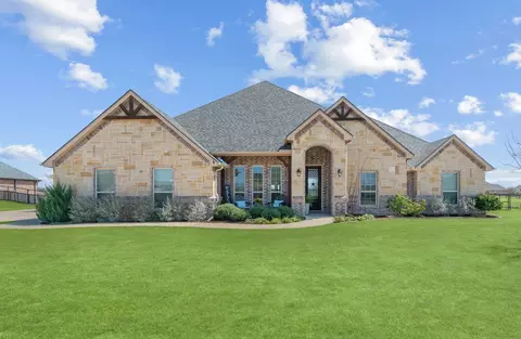 322 Steppes Ct, Weatherford, TX 76087
