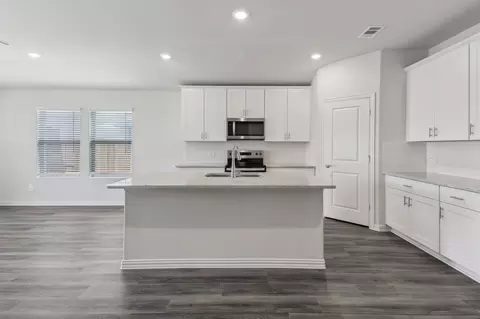 2215 Preakness Dr, Seagoville, TX 75159