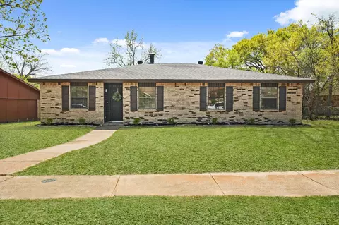 7206 Chinaberry Rd, Dallas, TX 75249