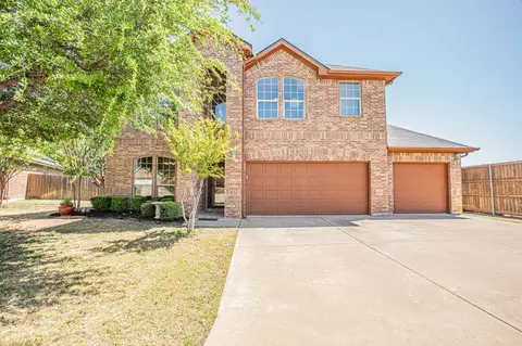 416 Locksley Ct, Saginaw, TX 76179