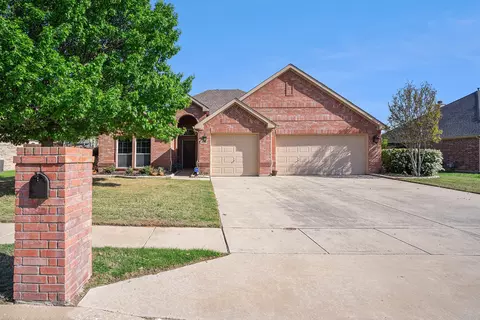 1124 Cactus Spine Dr, Haslet, TX 76052