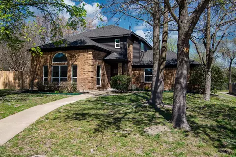 1129 Lexington Ln, Desoto, TX 75115