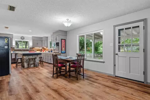 3411 Trails End Rd, Burleson, TX 76028