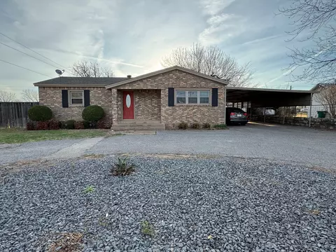 602 Stadium Dr, Seymour, TX 76380