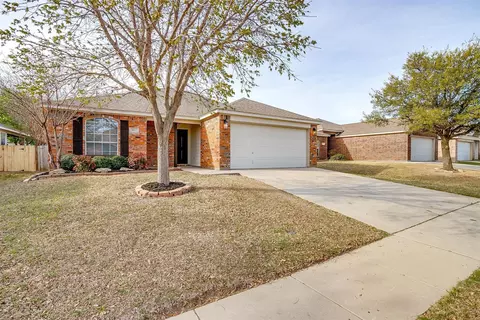 861 Poncho Ln, Haslet, TX 76052